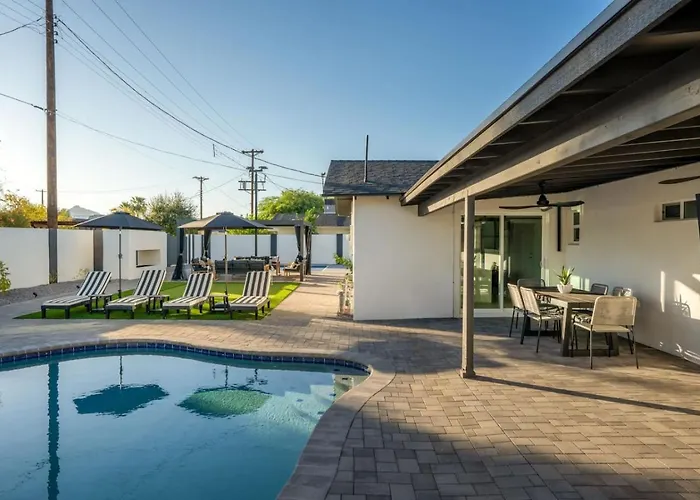 Dom wakacyjny 3016 North 84th Place / Scottsdale, Az 85251